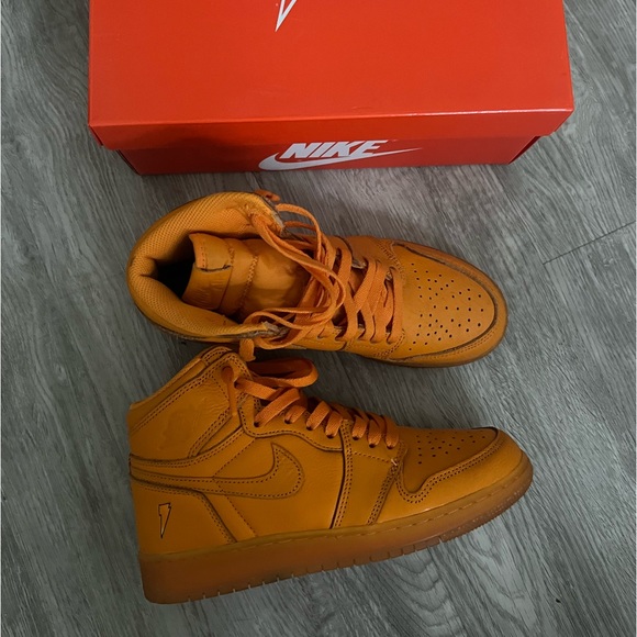 Nike Jordan 1 - Picture 3 of 6